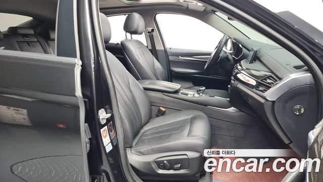 BMW X6 2018 — photo 11