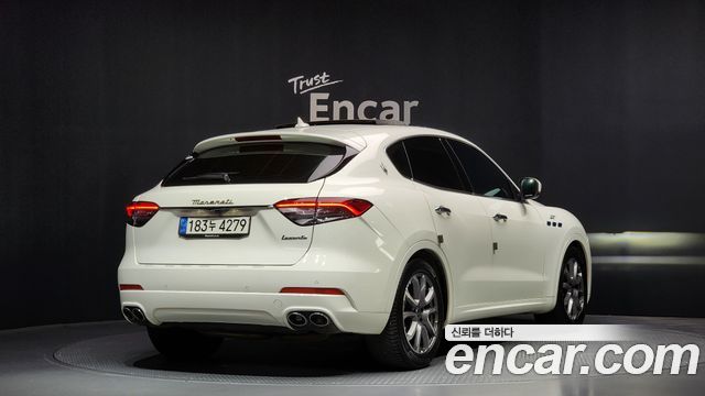 Maserati Levante 2022 — photo 2