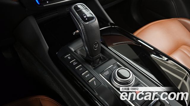 Maserati Levante 2022 — photo 9