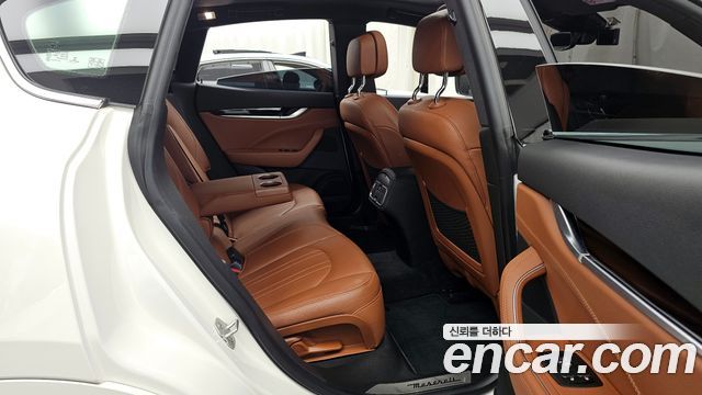 Maserati Levante 2022 — photo 12