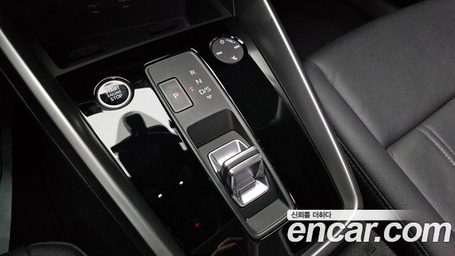 Audi A3 2023 — photo 9