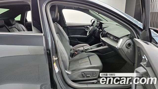 Audi A3 2023 — photo 10