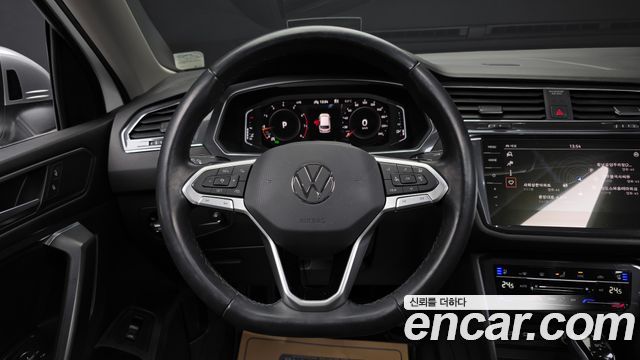 Volkswagen Tiguan 2023 — photo 13