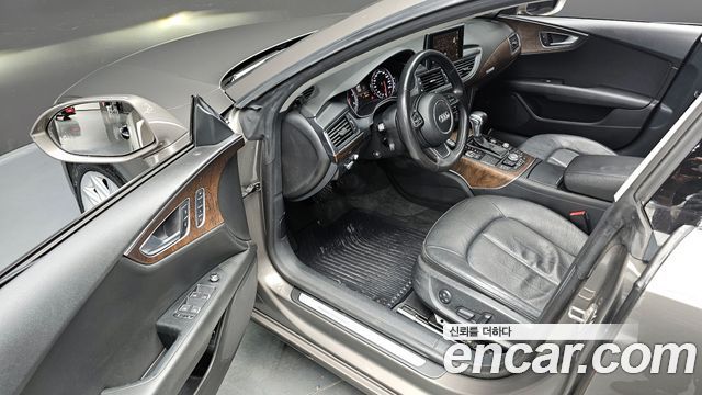 Audi A7 2012 — photo 12