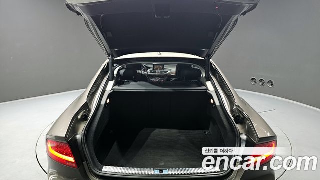 Audi A7 2012 — photo 20