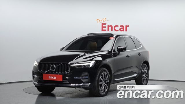 Volvo XC60 2022 — photo 1