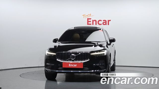 Volvo XC60 2022 — photo 3