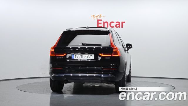 Volvo XC60 2022 — photo 4