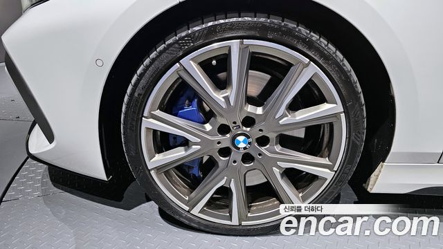 BMW 1-Series 2022 — photo 5