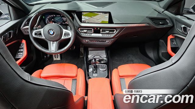 BMW 1-Series 2022 — photo 7
