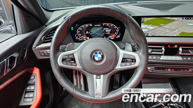 BMW 1-Series 2022 — photo 13