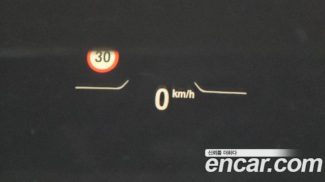 BMW 1-Series 2022 — photo 17