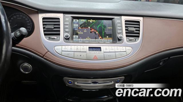 Hyundai Genesis 2012 — photo 16