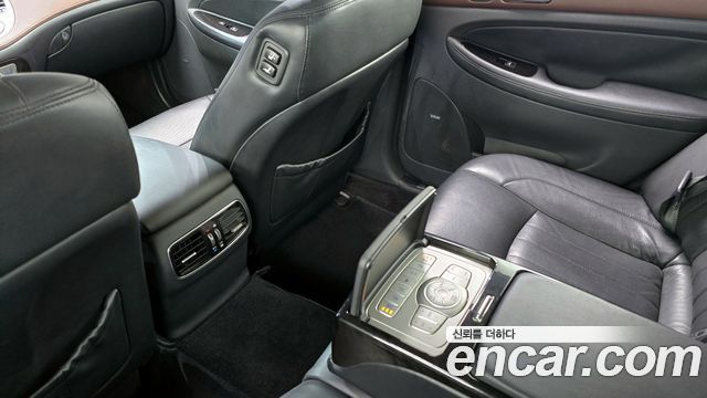 Hyundai Genesis 2012 — photo 19
