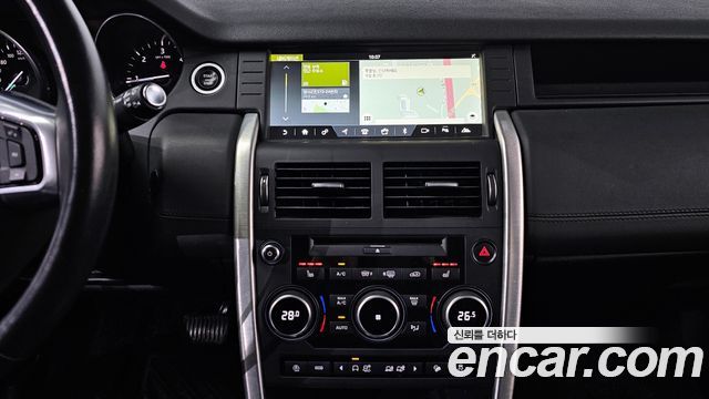 Land Rover Discovery Sport 2018 — photo 14