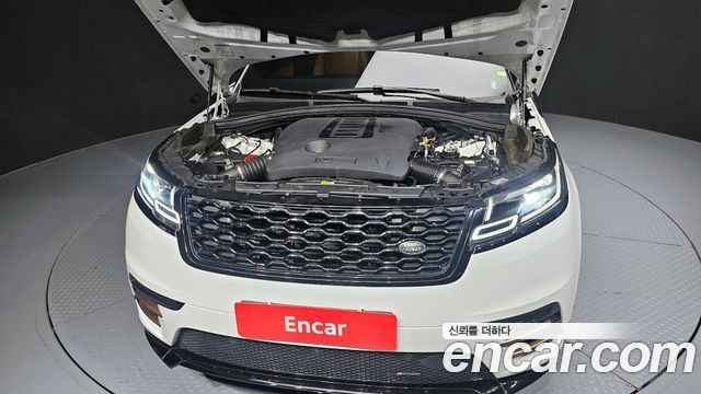 Land Rover Range Rover Velar 2023 — photo 6