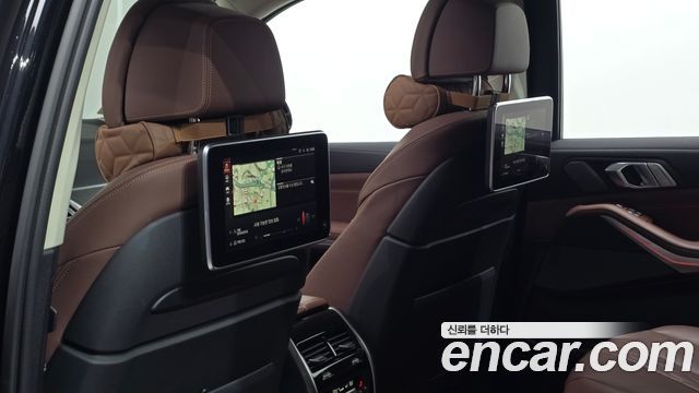 BMW X7 2022 — photo 17