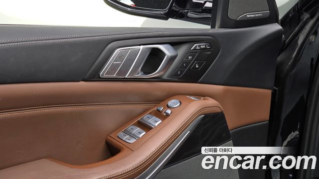 BMW X7 2022 — photo 18