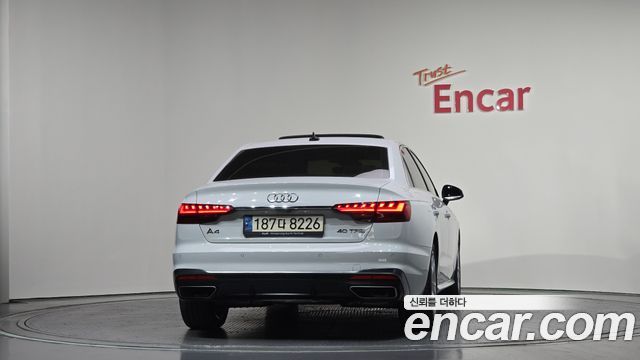 Audi A4 2021 — photo 4