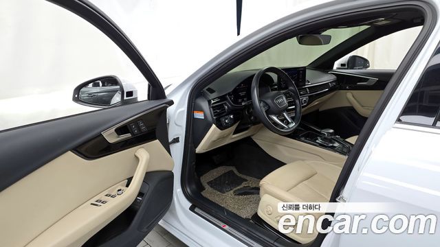 Audi A4 2021 — photo 10