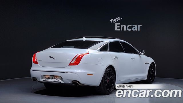 Jaguar XJ 2015 — photo 2