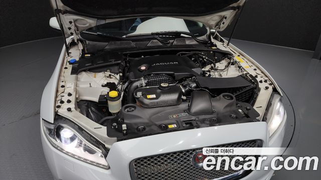 Jaguar XJ 2015 — photo 6