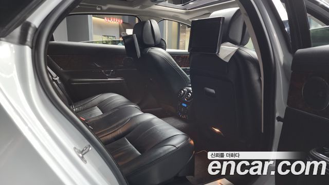 Jaguar XJ 2015 — photo 12