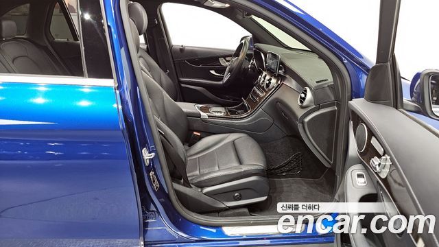 Mercedes-Benz GLC-Class 2020 — photo 11
