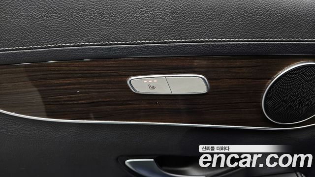 Mercedes-Benz GLC-Class 2020 — photo 18