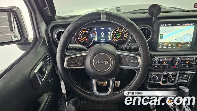 Jeep Wrangler 2021 — photo 13