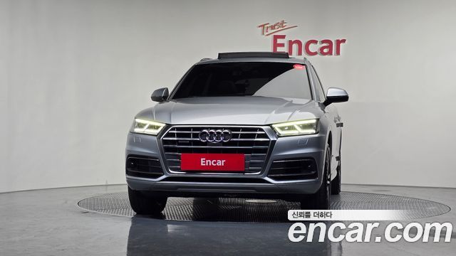 Audi Q5 2020 — photo 3