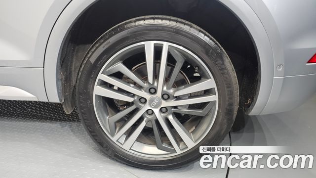Audi Q5 2020 — photo 5