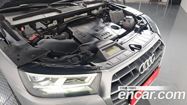 Audi Q5 2020 — photo 6