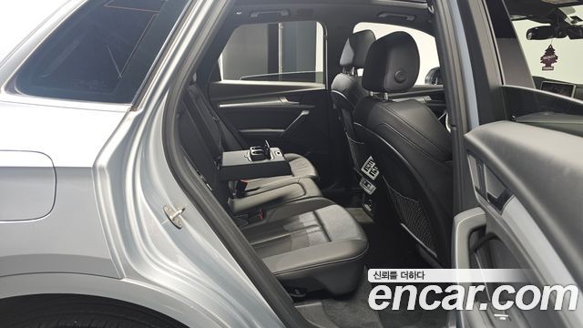 Audi Q5 2020 — photo 12