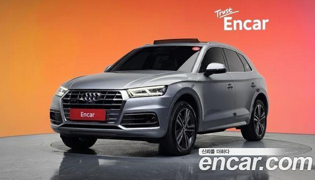 Audi Q5 2020 — photo 1