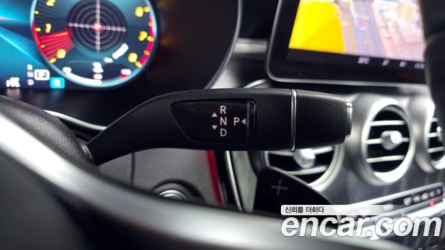Mercedes-Benz C-Class 2021 — photo 9