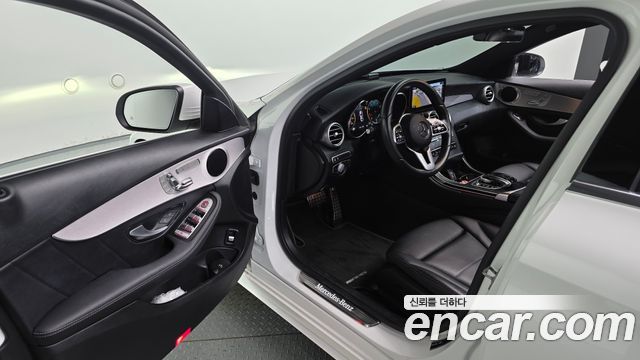 Mercedes-Benz C-Class 2021 — photo 11