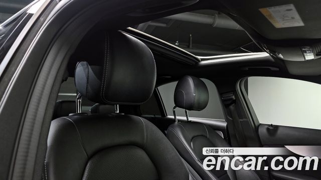 Mercedes-Benz C-Class 2021 — photo 19