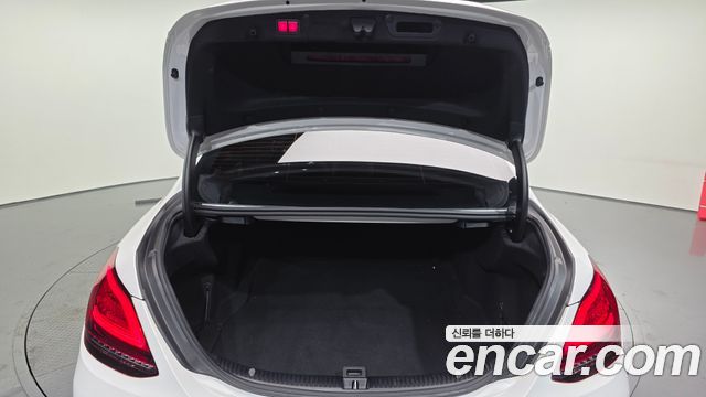 Mercedes-Benz C-Class 2021 — photo 20
