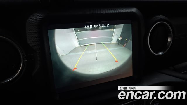 Jeep Wrangler 2021 — photo 15