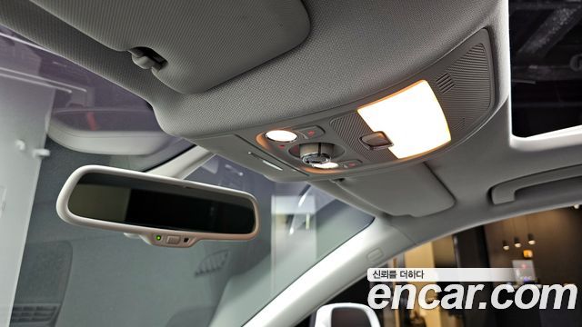 Audi A4 2010 — photo 18