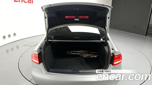 Audi A4 2010 — photo 20