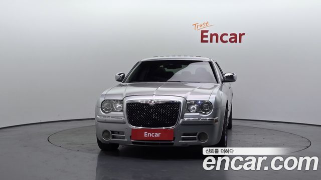 Chrysler 300C 2010 — photo 3
