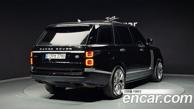 Land Rover Range Rover 2019 — photo 2