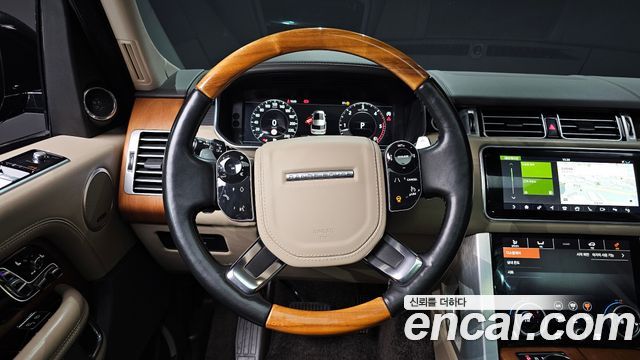Land Rover Range Rover 2019 — photo 13
