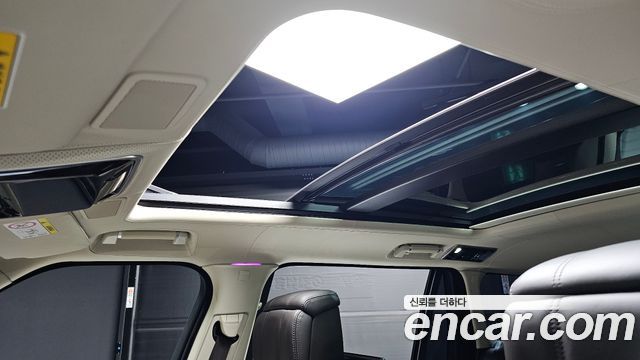 Land Rover Range Rover 2019 — photo 19