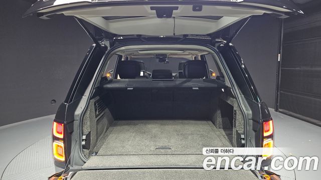Land Rover Range Rover 2019 — photo 20
