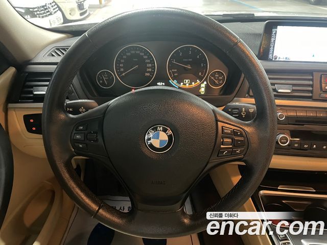 BMW 3-Series 2015 — photo 9