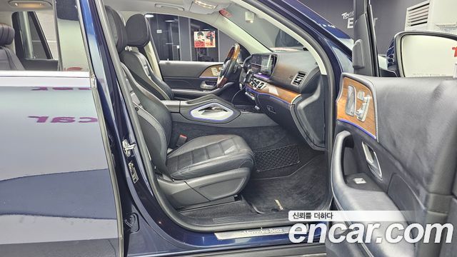 Mercedes-Benz GLS-Class 2020 — photo 11