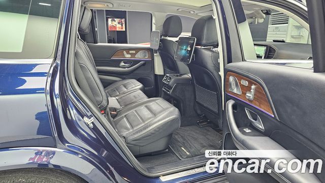 Mercedes-Benz GLS-Class 2020 — photo 12